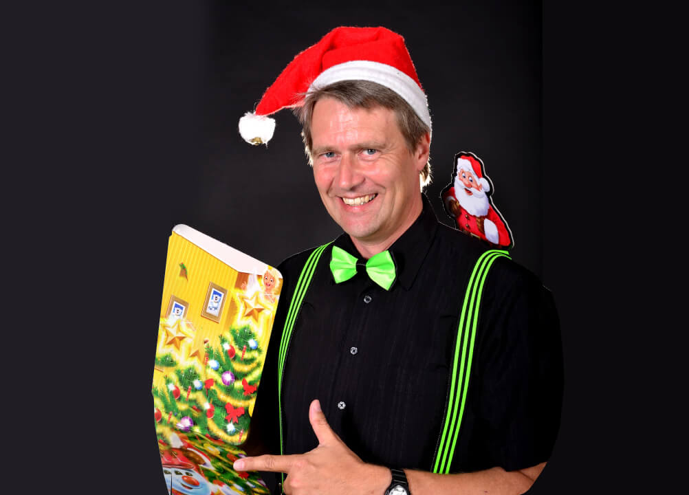 Zauberer Matzelli mit Weihnachtsmütze